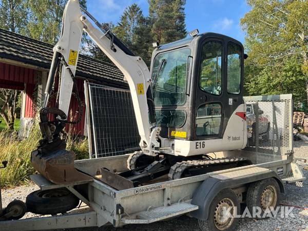 Minigrävare Bobcat E16 A EM med maskinsläp och redskap