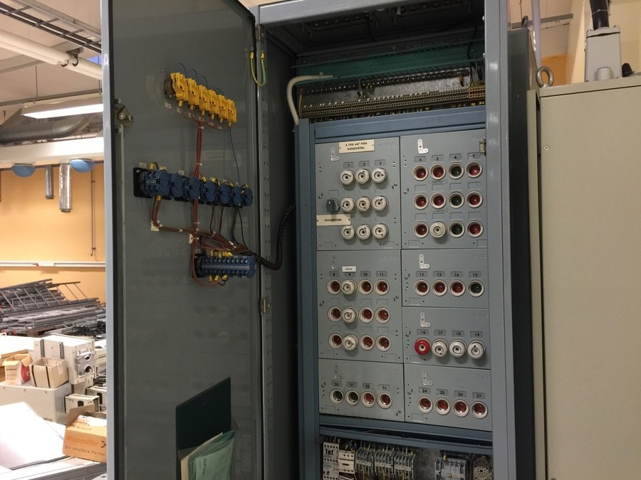 Elcentral Elskåp 380/220V