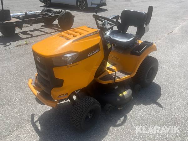 Åkgräsklippare Cub Cadet XT2