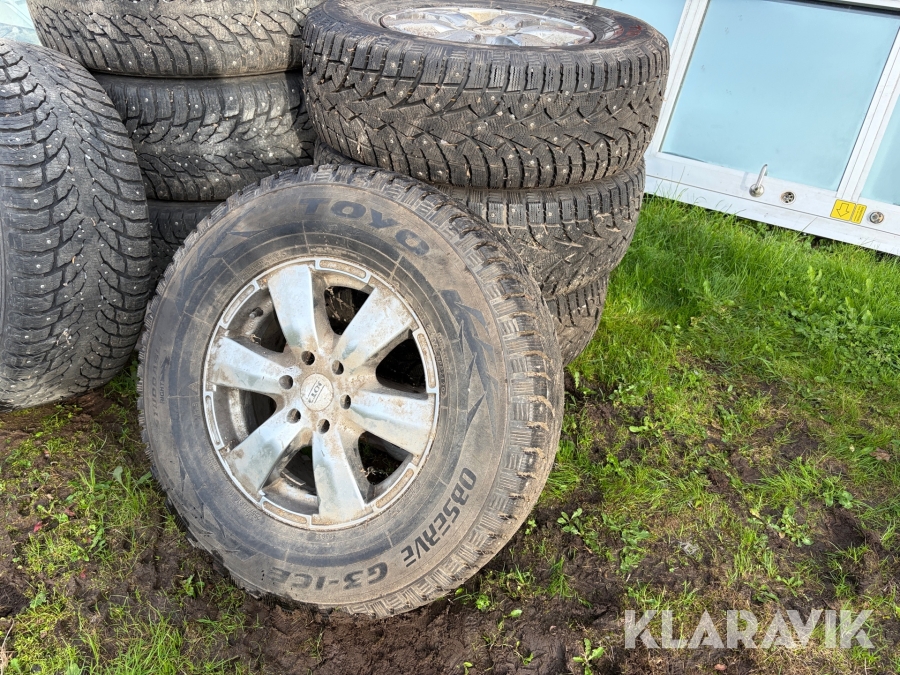 Däck på fälg Toyo GT-ICE 255/70R16 4 st