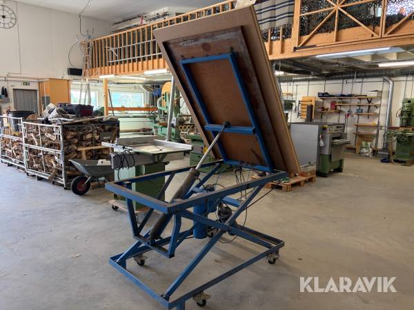 Tryckluftsdrivet luftbord tiltbart