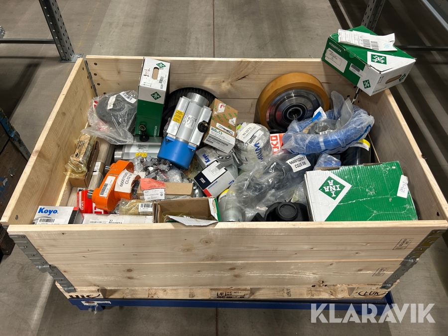 Kardan, drivhjul, skenstyrningsvagnar mm