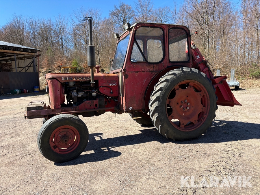 Traktor Volvo BM Buster 400 med skogsvinsch
