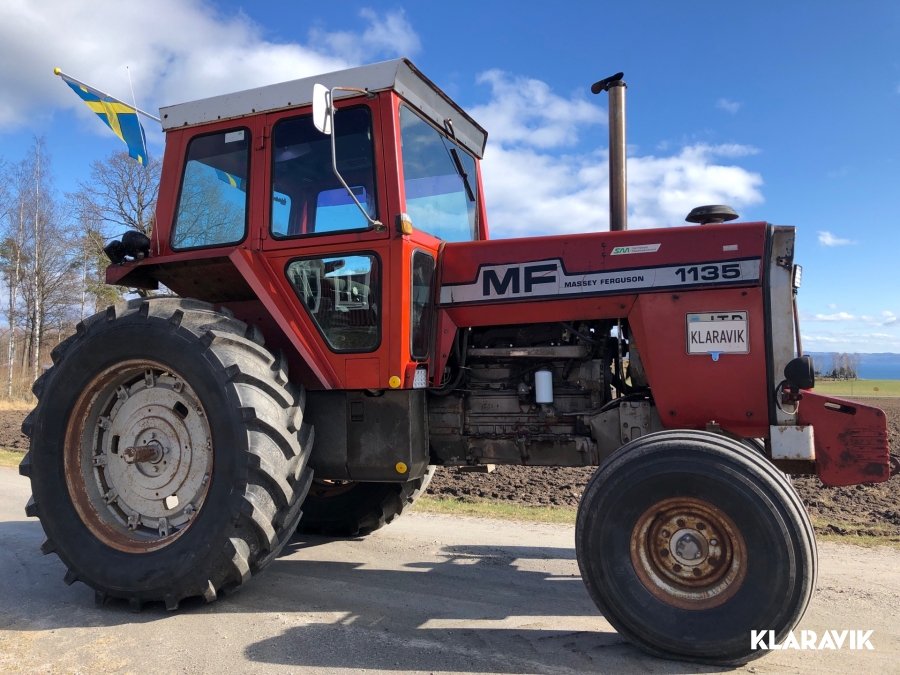 Traktor Massey Ferguson 1135 + dubbelmontage