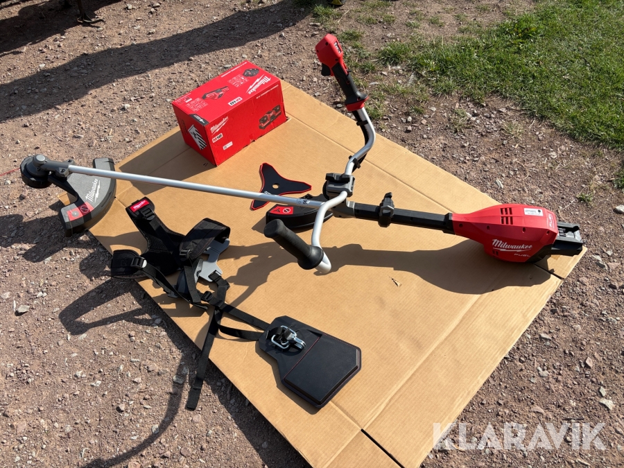 Röjsåg Milwaukee M18 F2BCU-122F med batteri och laddare