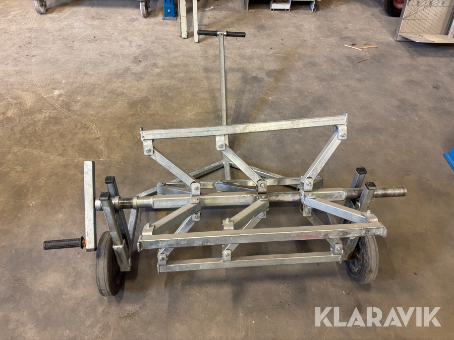 Transportvagn för plåtrullar