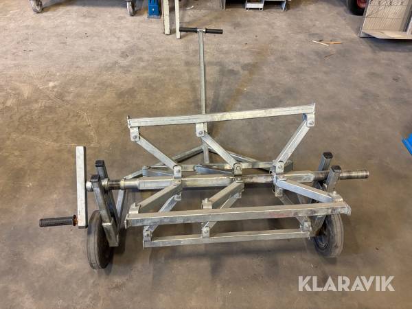 Transportvagn för plåtrullar