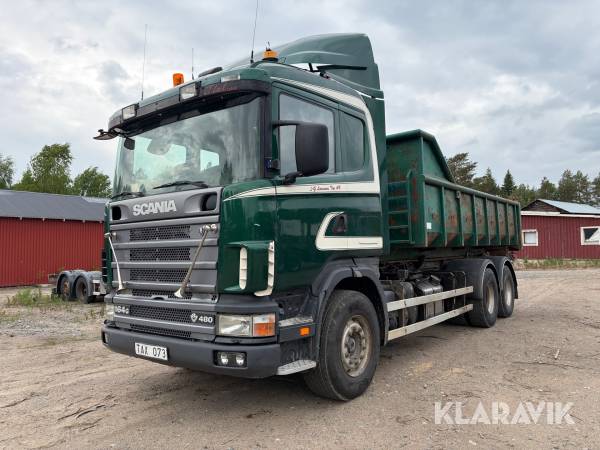 Lastväxlare Scania 164G 480 med Grusflak