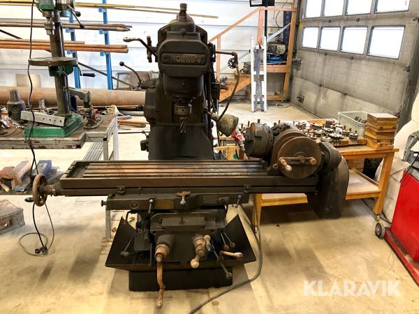 Metallfräs Cincinnati 2MH med frässtål