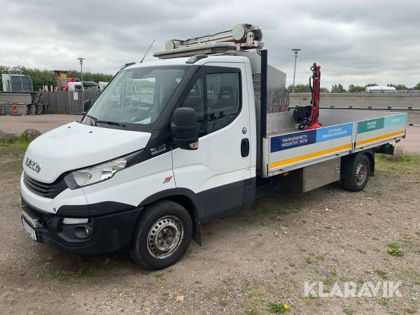 Lätt lastbil Iveco Daily 35-160 Hi-Matic med kran