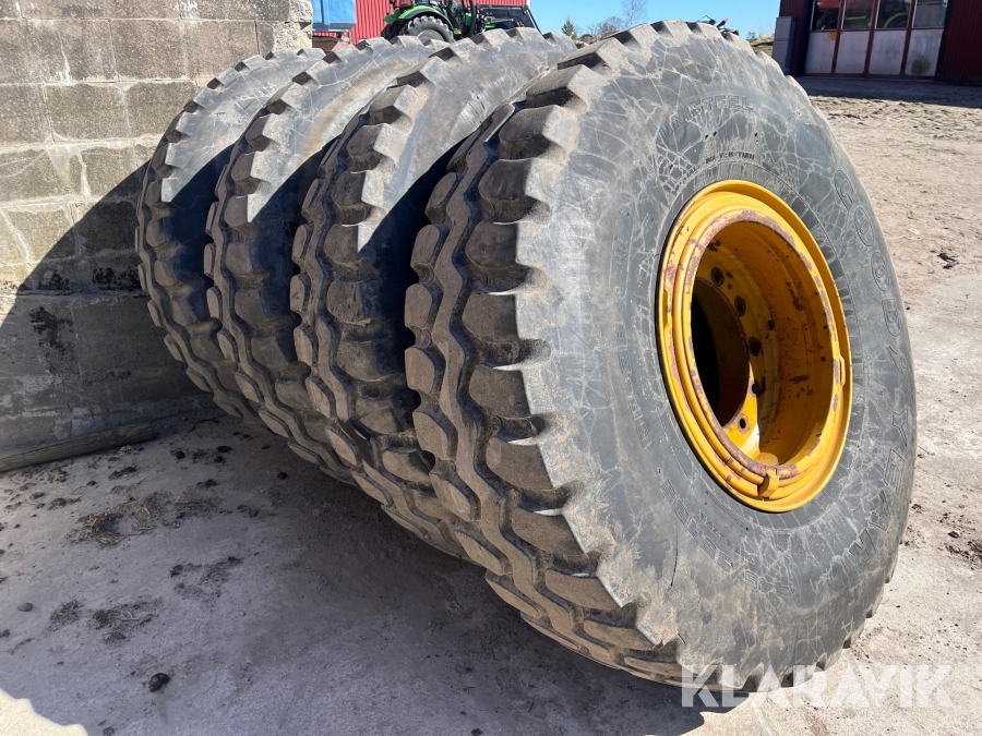 Entreprenaddäck Goodyear 445/95 R 25 4st