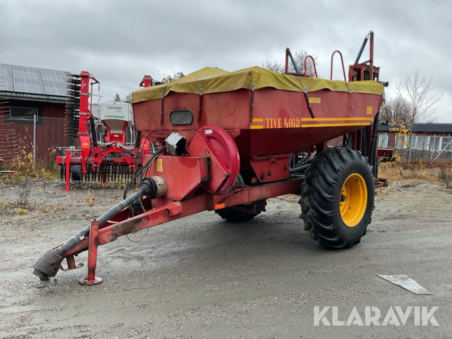 Gödselspridare Överum Tive 4012-6012 JET
