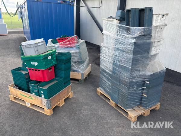 Diverse plastlådor / reservdelslådor - 3 pallar