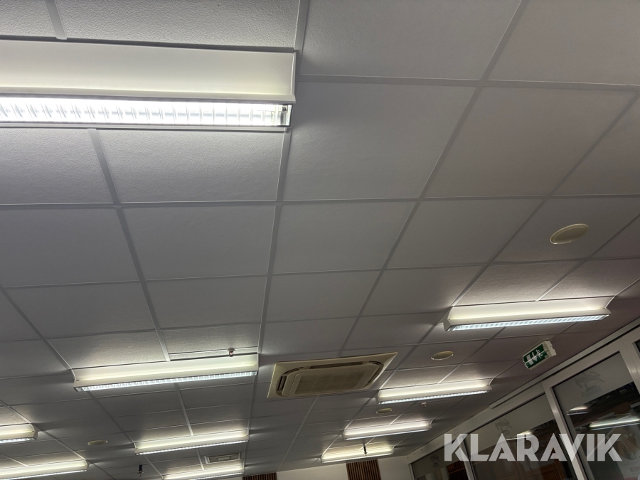 Innertak med belysning och högtalare 89 kvm