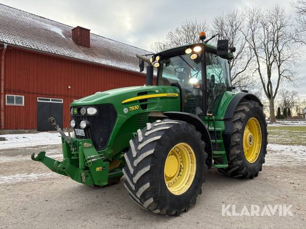 Traktor John Deere 7830