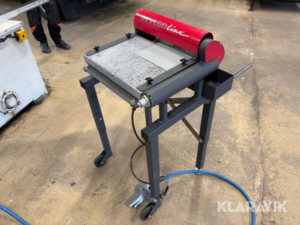 Stansmaskin för fönsterbleck Bevego