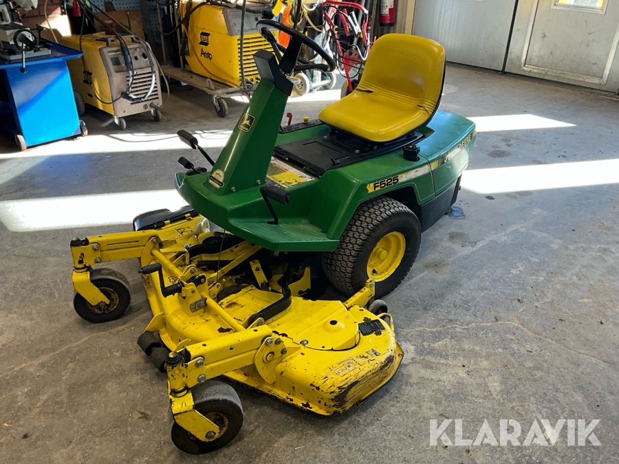 Åkgräsklippare John Deere F525