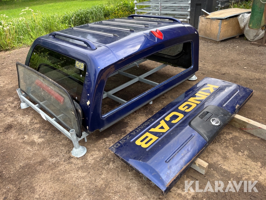Kåpa & bakläm Nissan King Cab Navara