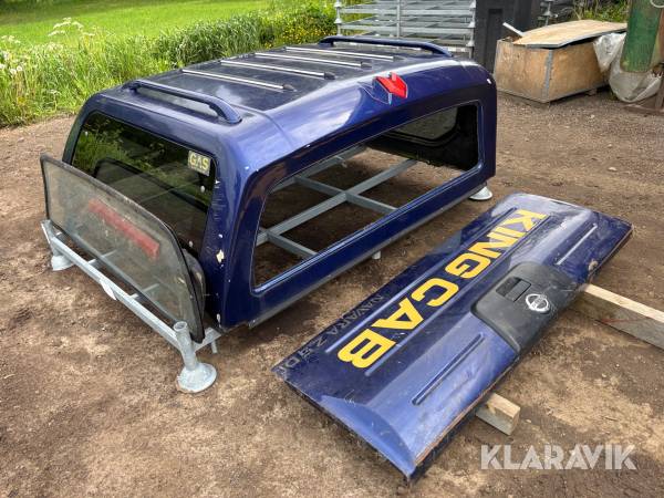 Kåpa & bakläm Nissan King Cab Navara