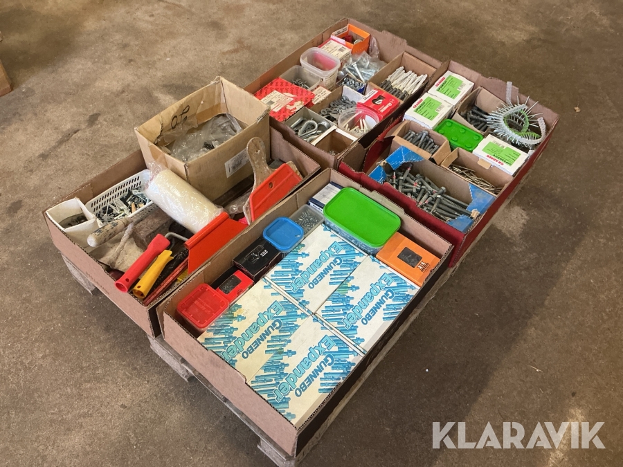 Skruv och spik blandat