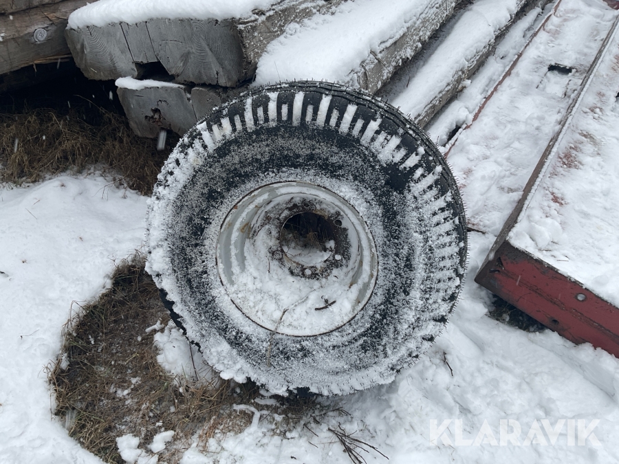 Entreprenapdäck på fälg 400/60-15.5 1st