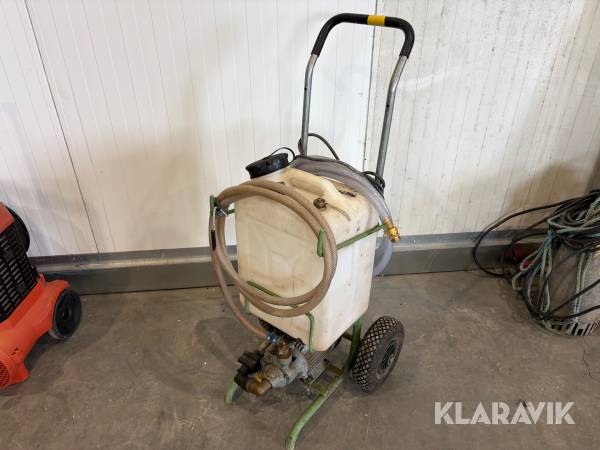Vattentank med pump Zuwa