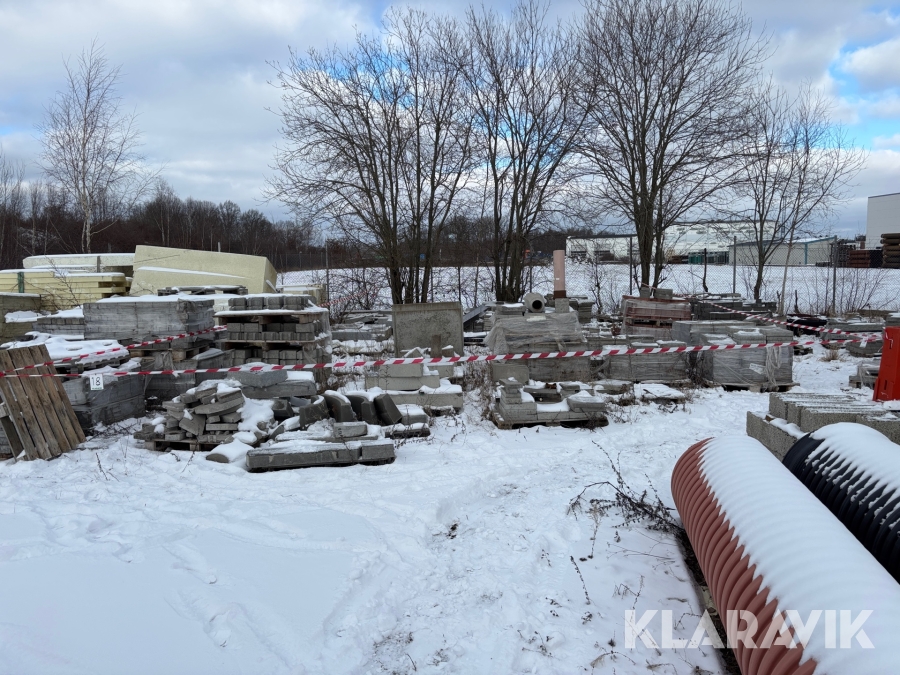 Diverse granit/marksten & betongfundament