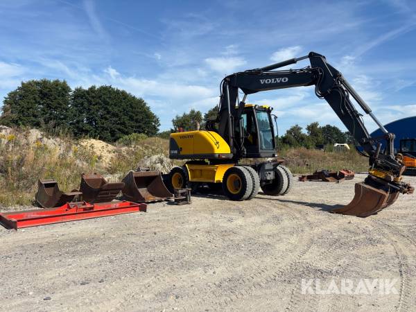 Grävmaskin Volvo EW140B med redskap