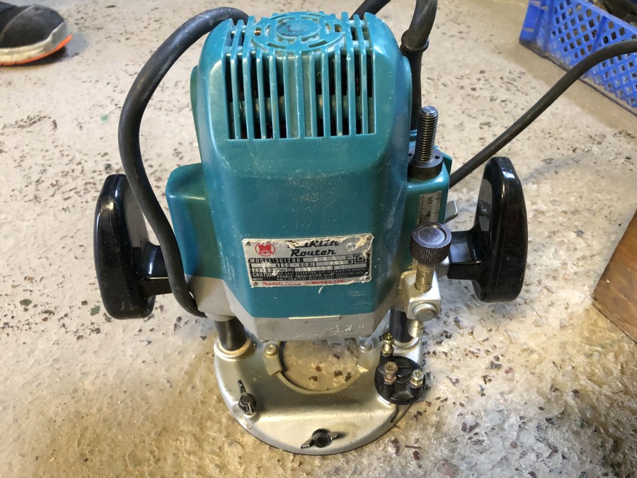 Handöverfräs Makita 3612BR 