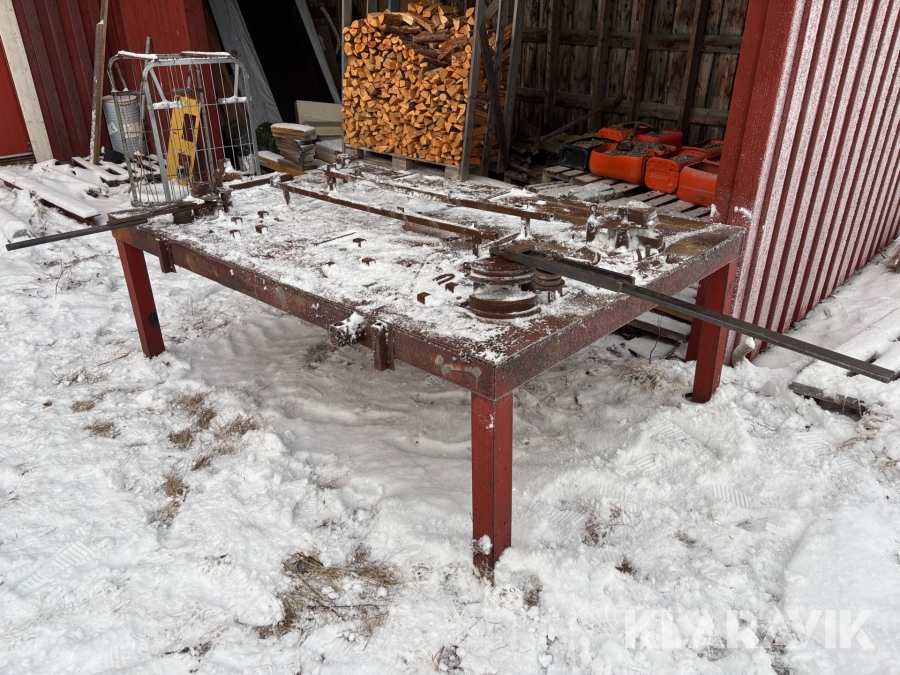 Bockningsbord för skoterkälke