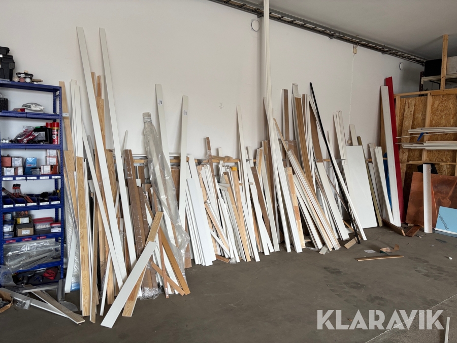 Parti med smygare,lister och fönsterbänkar diverse storlekar