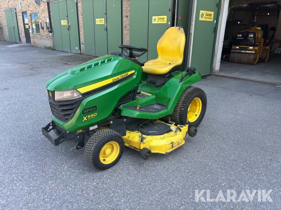Gräsklippare John Deere X590