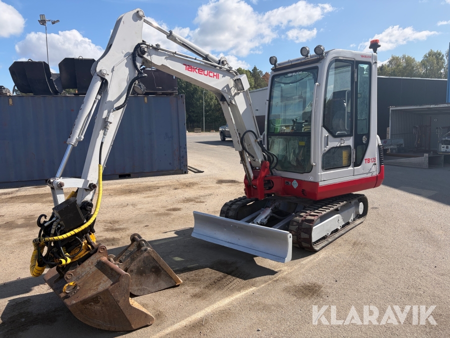 Grävmaskin Takeuchi TB125 med tiltrotator och skopor