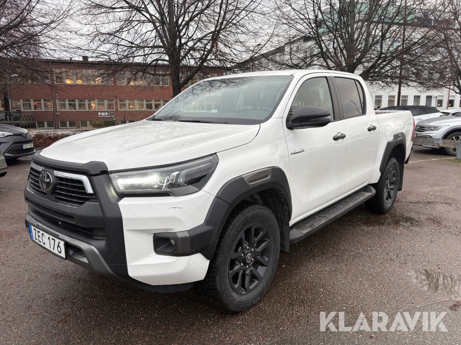 Pickup Toyota Hilux Double Cab Facelift 2.8 4WD