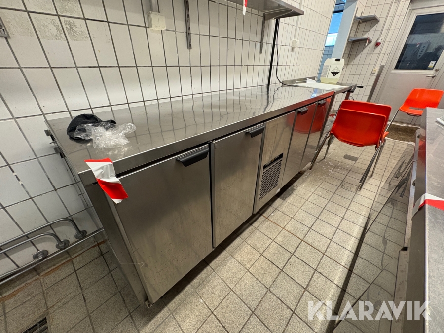 Kylbänk/skåp PORKKA