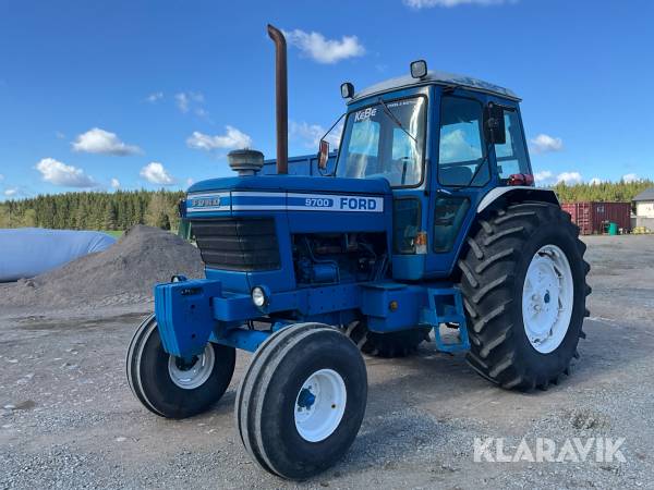 Traktor Ford 9700