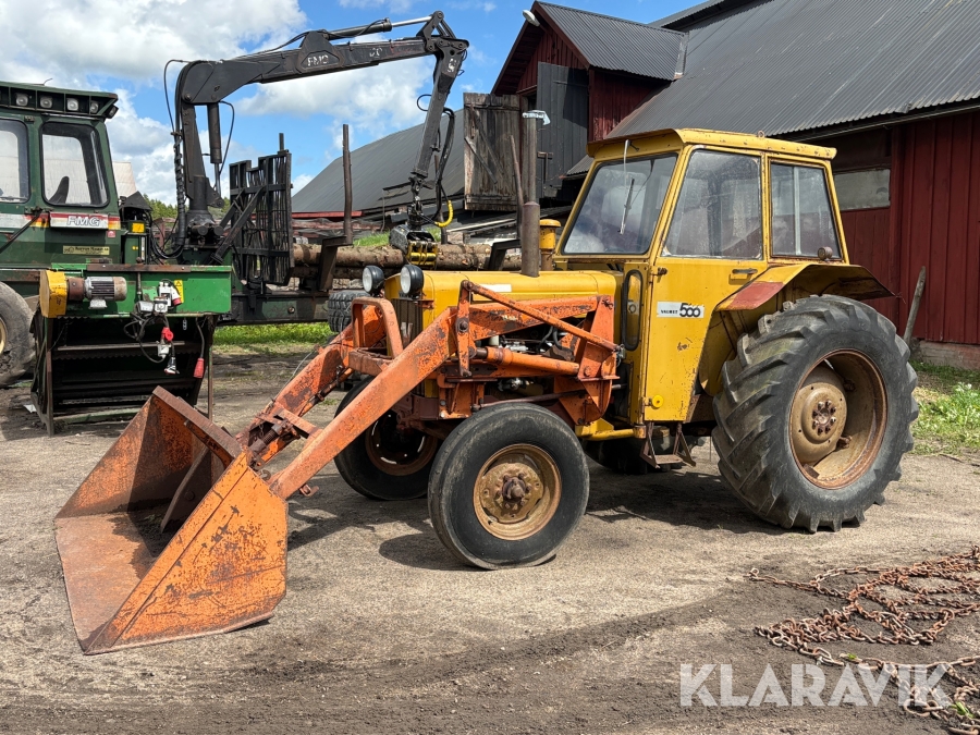 Veterantraktor Valmet med frontlastare
