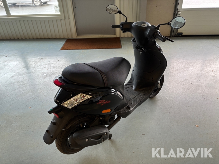 Moped Piaggio Zip