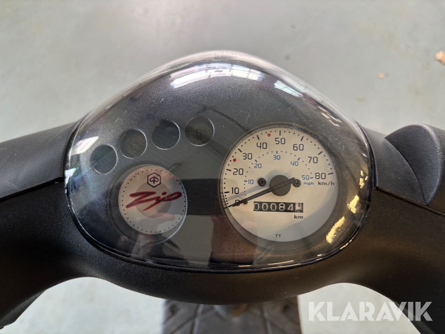 Moped Piaggio Zip
