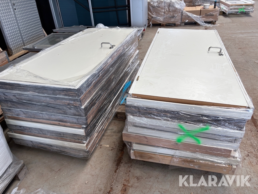 Dörrar med karm 890x2100 15st