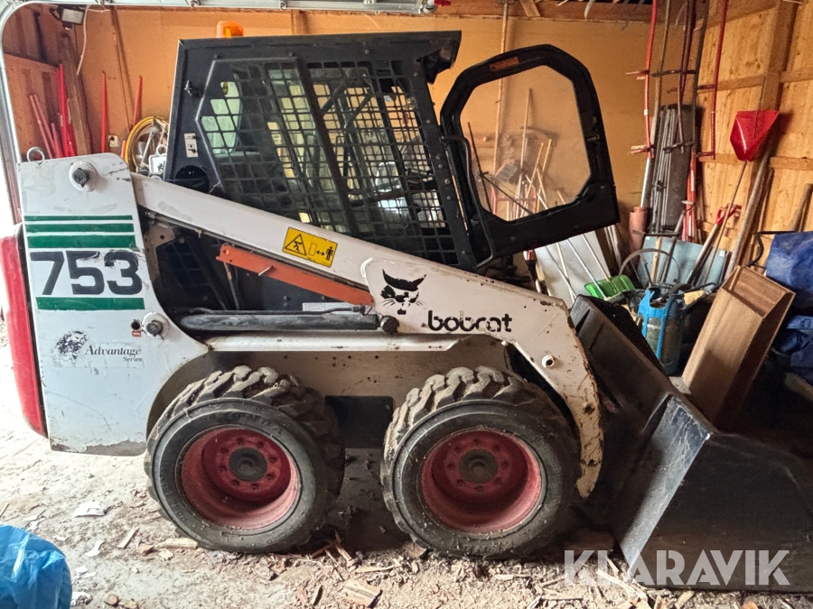 Kompaktlastare Bobcat 753 med redskap