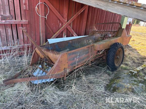 Gödningsspridare International S-200