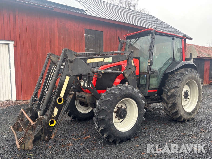 Traktor Valtra A85-4 med Frontlastare