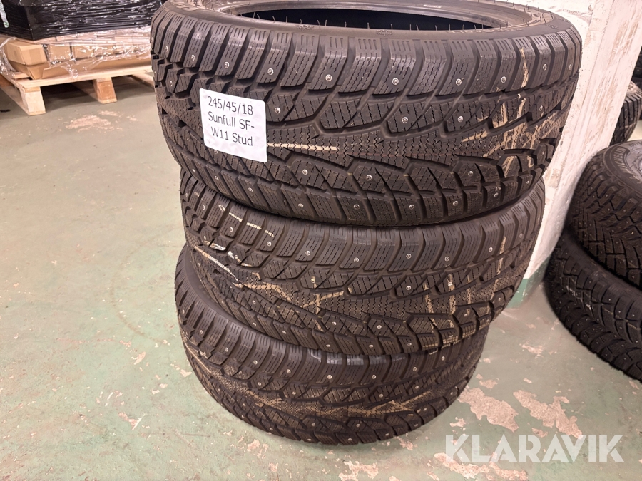 Vinterdäck Sunfull SF-W11 Stud 245/45R18 3st
