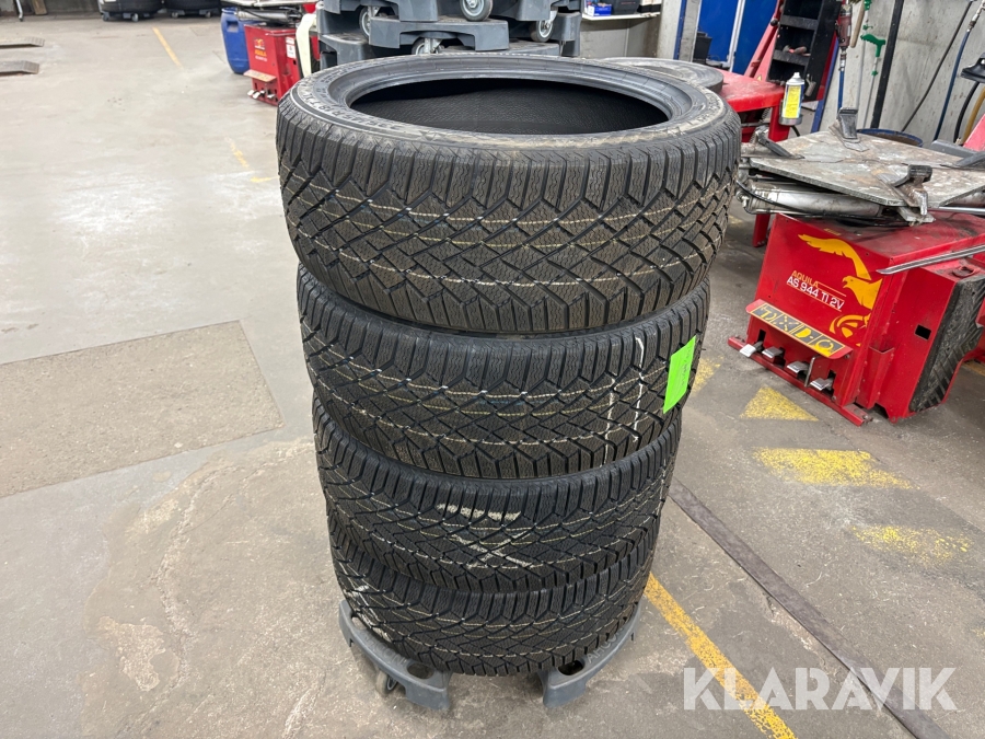 Personbilsdäck Continental Viking Contact 7 235/45R18 T XL 4st