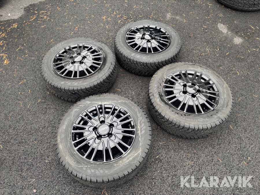 Vinterdäck på fälg Nokian Hakkapeliitta C4 205/65R16C 4st