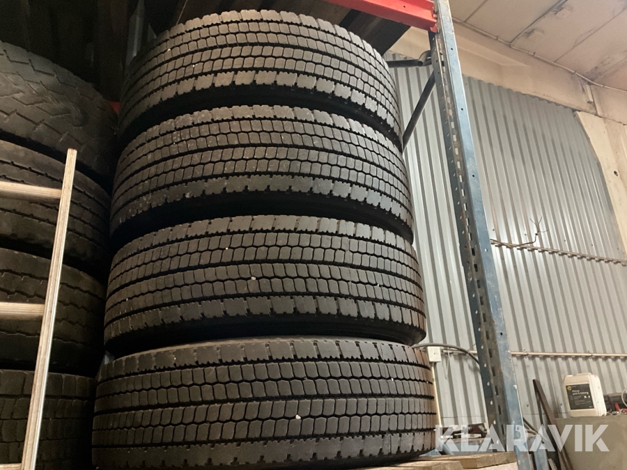 Lastbilsdäck Pirelli TH:01 4 st med fälg, 315/70R22.5