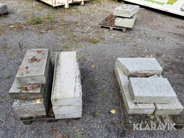 Trappsteg och stenblock