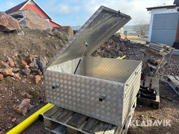 Pickuplåda i durkplåt med gasdämpare