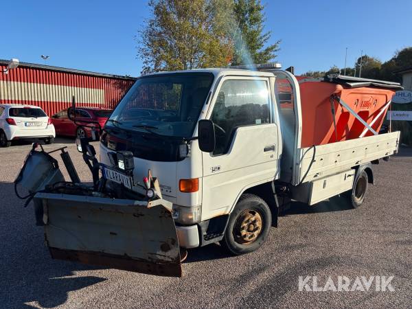 Flakbil med plog och sandspridare Toyota HiAce Pickup